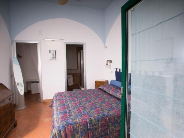Agriturismo Villa Lupara : photo 1 de la chambre chambre double avec salle de bains privative