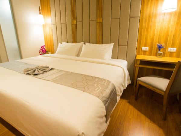 Lanna Thaphae Hotel : photo 5 de la chambre chambre lit king-size ou lits jumeaux supérieure