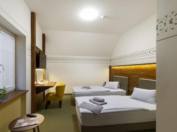 Hotel U Simla : photo 2 de la chambre chambre familiale