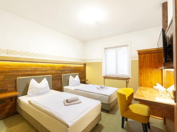 Hotel U Simla : photo 1 de la chambre chambre double standard