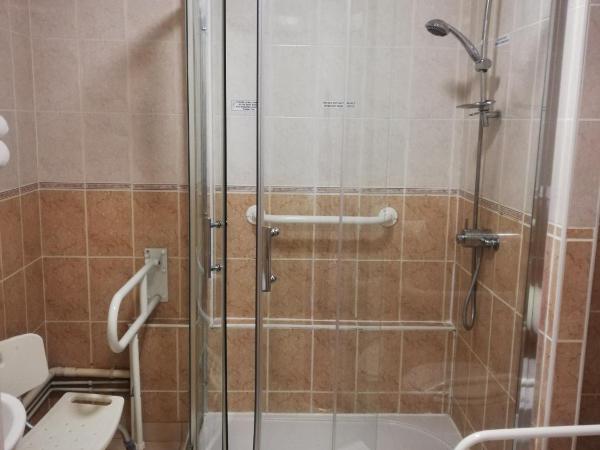 Corn Mill Lodge Hotel : photo 5 de la chambre chambre lits jumeaux avec douche