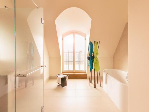 Orania.Berlin : photo 3 de la chambre suite avec balcon (orania.60)