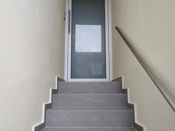 The 3 Brothers' Apts : photo 8 de la chambre chambre lits jumeaux avec douche