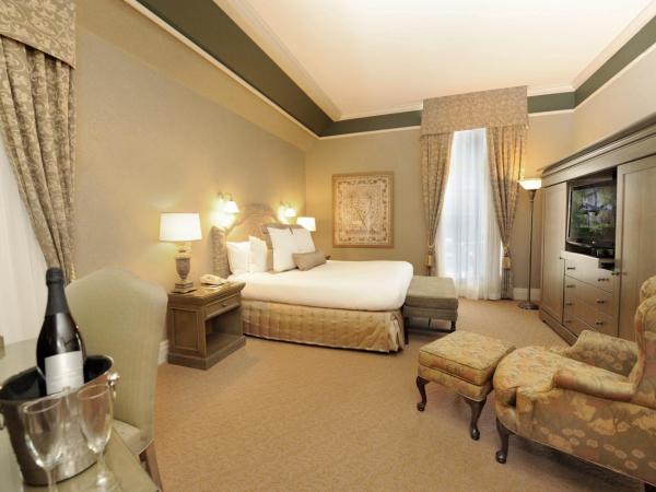 Old Mill Toronto Hotel : photo 2 de la chambre suite lit king-size