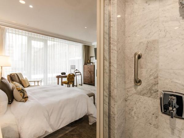 Hôtel Birks Montréal : photo 6 de la chambre chambre deluxe avec 1 lit king-size et terrasse