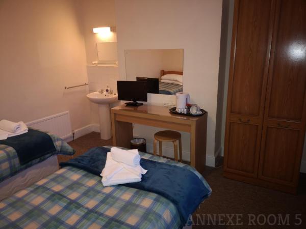 Westgate Hotel : photo 5 de la chambre chambre lits jumeaux annexe avec salle de bains commune