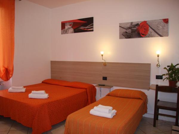 Hotel Adelchi : photo 1 de la chambre chambre quadruple