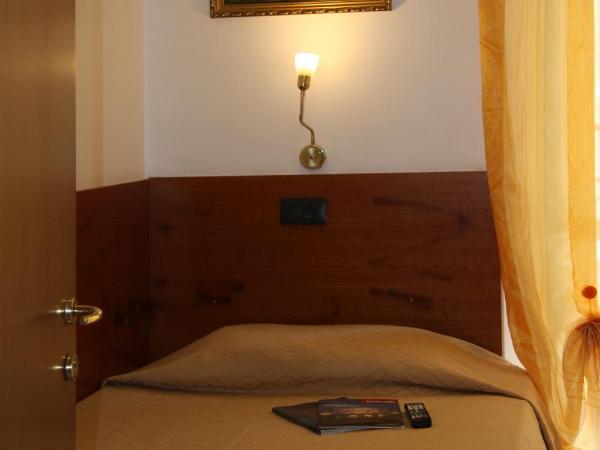 Hotel Adelchi : photo 1 de la chambre chambre simple