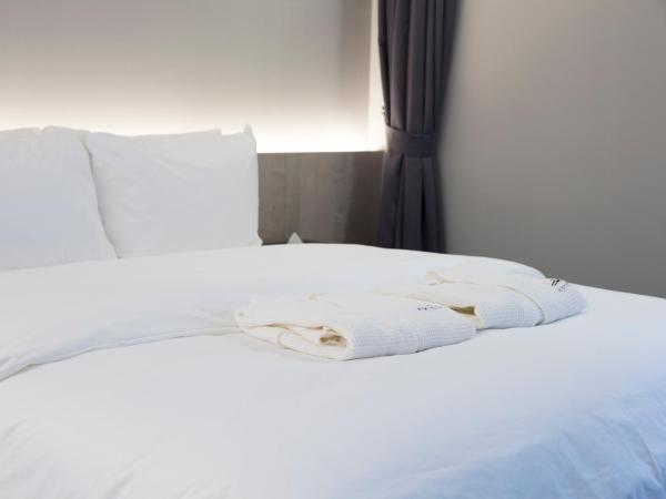 HOTEL H : photo 8 de la chambre chambre double