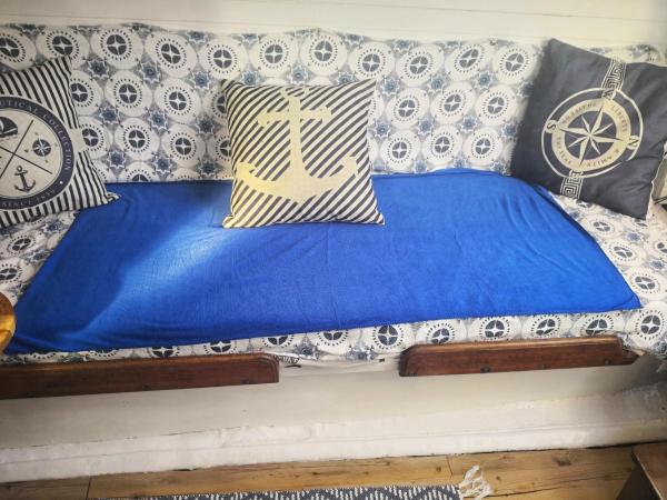 stlocavoile 2, Seuls à bord d un voilier : photo 3 de la chambre cabane