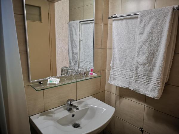 Dimitra Hotel : photo 8 de la chambre chambre triple standard