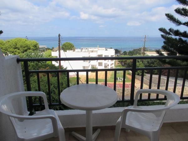 Dimitra Hotel : photo 8 de la chambre chambre double ou lits jumeaux - vue partielle sur mer