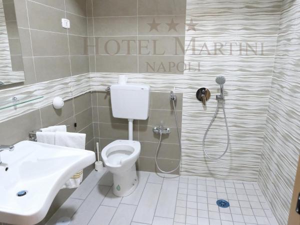 Hotel Martini : photo 7 de la chambre chambre quadruple