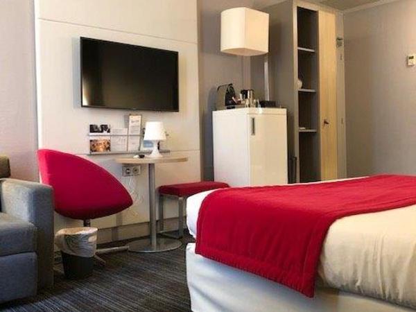 Mercure Paris Gare de l'Est : photo 5 de la chambre chambre double privilège avec canapé-lit
