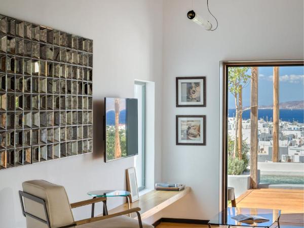 Belvedere Mykonos - Main Hotel - The Leading Hotels of the World : photo 7 de la chambre  3 bedroom residence private pool sea view @ belvedere villa nextdoor 
