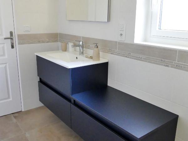 Les Ambaciales : photo 4 de la chambre chambre double ou lits jumeaux avec lit d'appoint