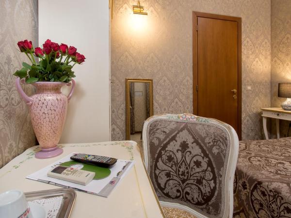 Hotel Mezzo Pozzo : photo 4 de la chambre chambre triple classique