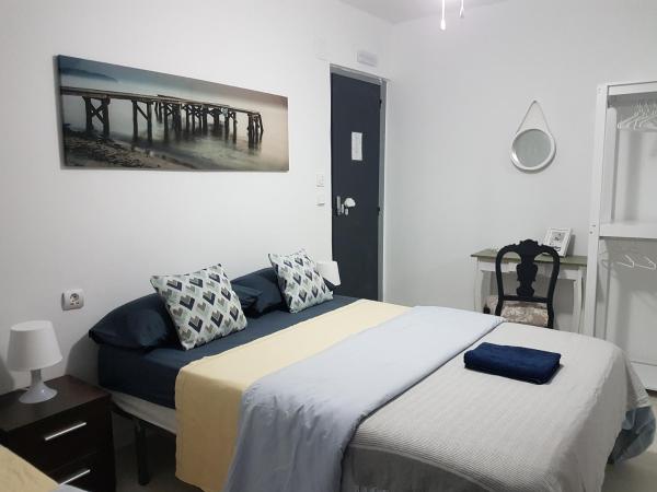 Centric Rooms Mercado : photo 6 de la chambre chambre double ou lits jumeaux avec salle de bains commune