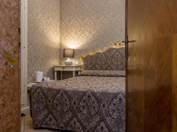Hotel Mezzo Pozzo : photo 3 de la chambre chambre double avec salle de bains privative extérieure