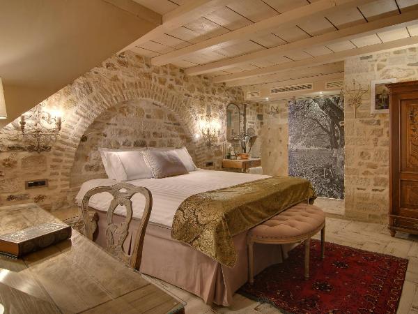 KAMARES Historic Boutique Hotel & Spa : photo 1 de la chambre chambre lit king-size deluxe