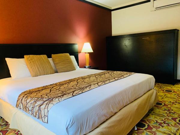 Hotel at the Waldorf : photo 3 de la chambre chambre lit king-size deluxe