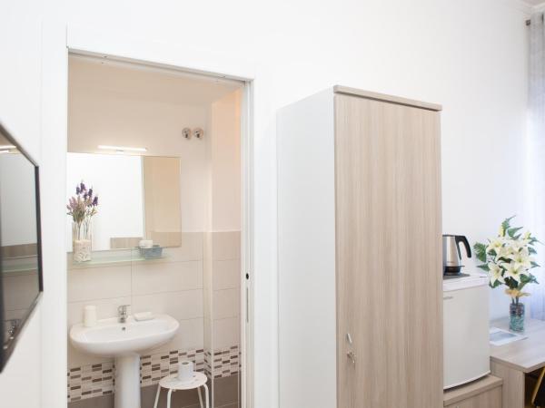 Affittacamere San Martino : photo 5 de la chambre chambre simple avec salle de bains privative