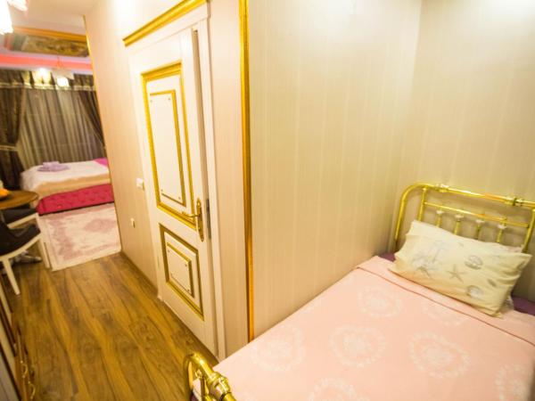 MARKO PASA KONAGİ : photo 7 de la chambre suite familiale avec balcon