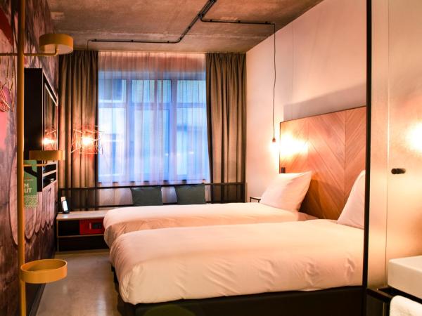 Hotel the Match : photo 6 de la chambre chambre lits jumeaux