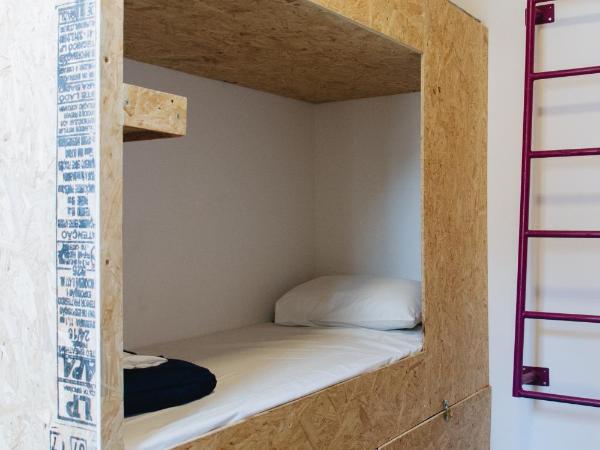 Ô de Casa Hostel : photo 6 de la chambre lit dans dortoir pour femmes de 4 lits