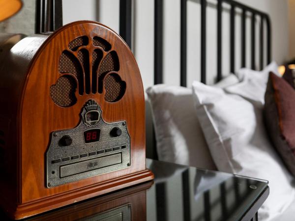 Hotel Congress : photo 4 de la chambre chambre lit king-size standard