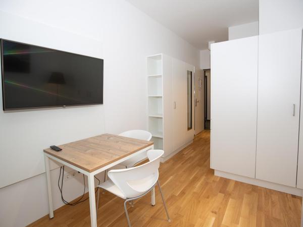 My room serviced apartment-Messe : photo 1 de la chambre appartement avec balcon