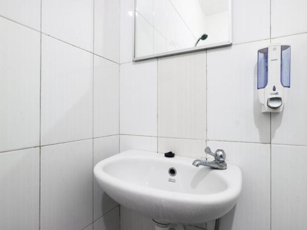 Casa Sidoluhur 17 : photo 10 de la chambre chambre double standard