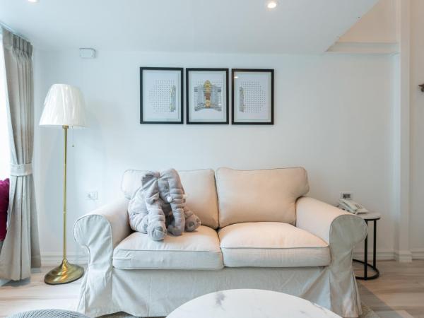 White Ivory Bed And Breakfast : photo 7 de la chambre duplex avec balcon