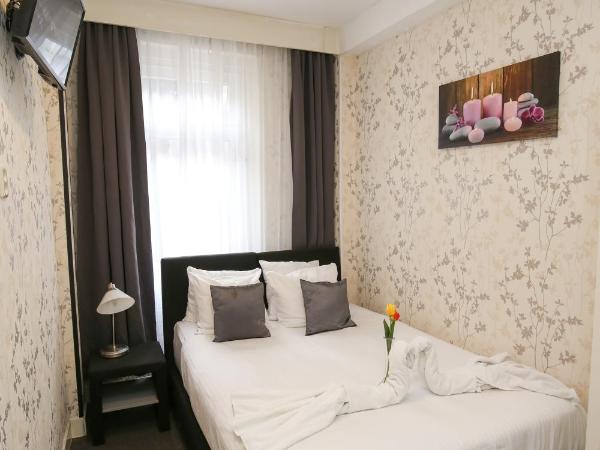 Hotel Flipper Amsterdam : photo 3 de la chambre chambre lits jumeaux avec salle de bains privative