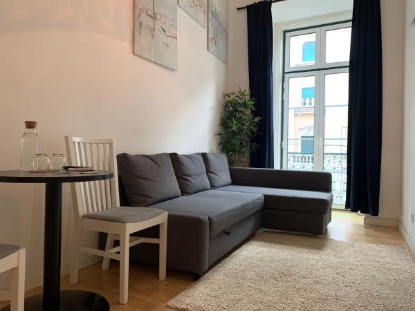 Old Town Lx Suites : photo 3 de la chambre appartement avec balcon