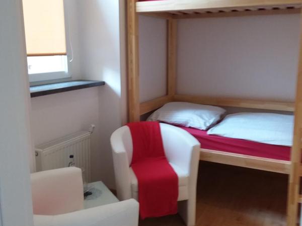Living in the Box : photo 2 de la chambre petite chambre lits jumeaux