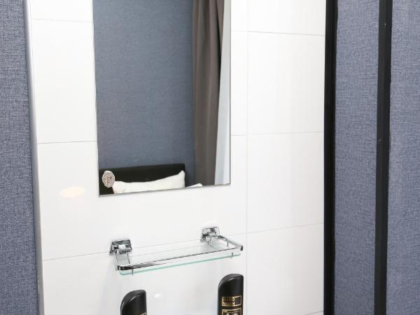 Hotel Flipper Amsterdam : photo 4 de la chambre chambre simple Économique avec salle de bains commune