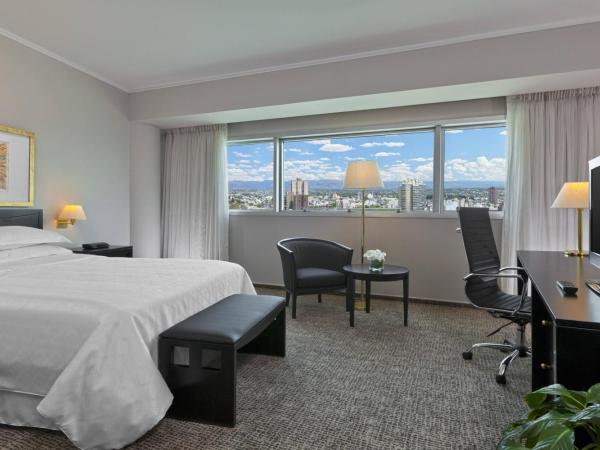 Quinto Centenario Hotel : photo 2 de la chambre chambre lit king-size deluxe