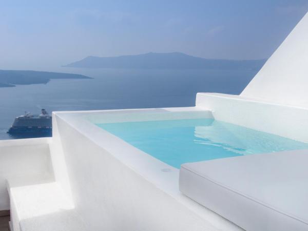 Panorama Suites : photo 5 de la chambre suite avec balcon privé et jacuzzi extérieur - vue sur caldera