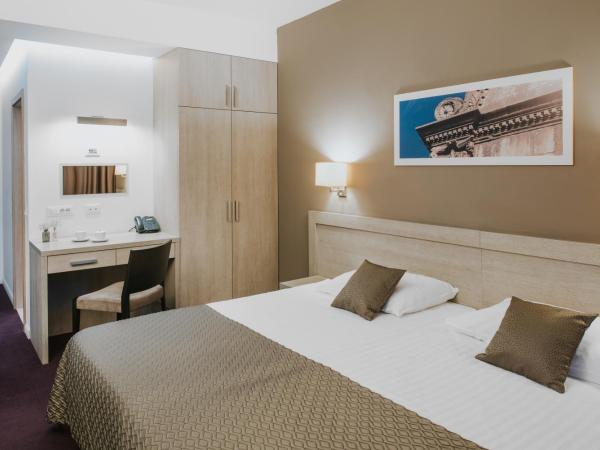 Hotel Adria : photo 3 de la chambre chambre double/lits jumeaux - vue sur mer