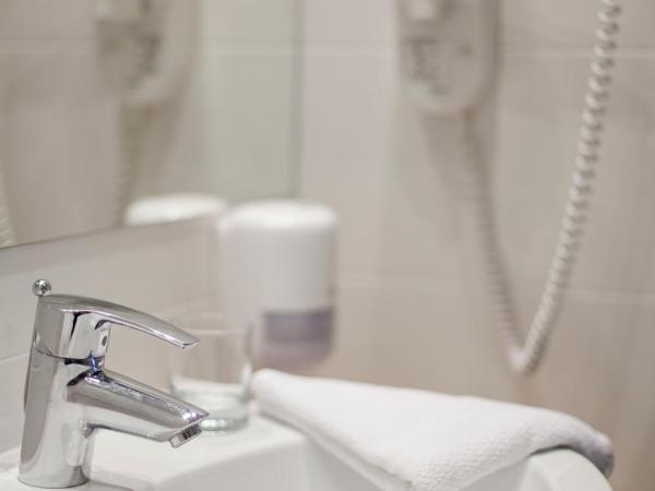 Hotel Adria : photo 7 de la chambre chambre double/lits jumeaux - vue sur mer