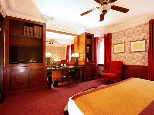 Grand Hotel de l'Opera - BW Premier Collection : photo 9 de la chambre chambre lit queen-size confort