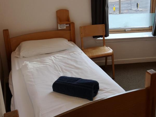Edinburgh Central Accommodation : photo 2 de la chambre chambre simple avec salle de bains 
