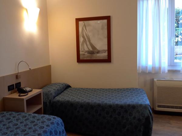 Hotel Esperia : photo 3 de la chambre chambre lits jumeaux Économique