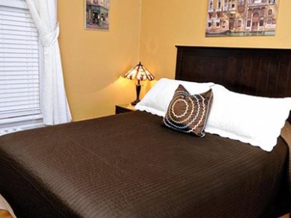 McGee's Inn : photo 3 de la chambre chambre lit queen-size basique - 14