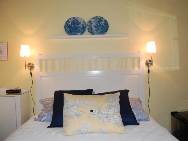 McGee's Inn : photo 3 de la chambre chambre lit queen-size - 15