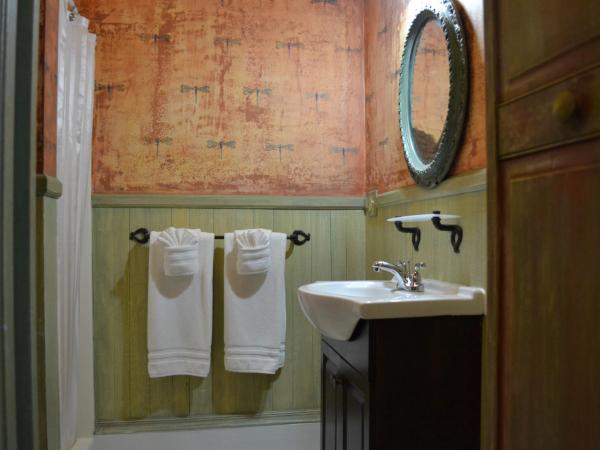 Auld Sweet Olive Bed and Breakfast : photo 9 de la chambre chambre supérieure lit queen-size