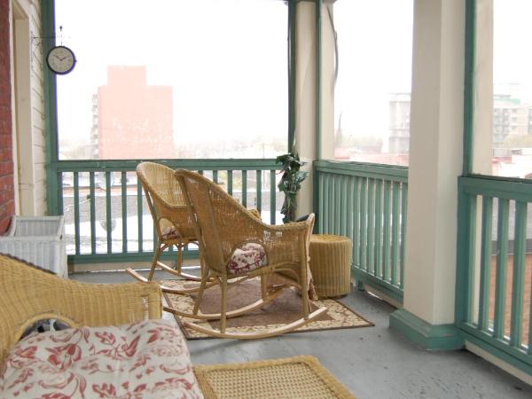 McGee's Inn : photo 2 de la chambre chambre lit queen-size - 18