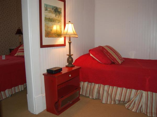 McGee's Inn : photo 1 de la chambre chambre triple - 22