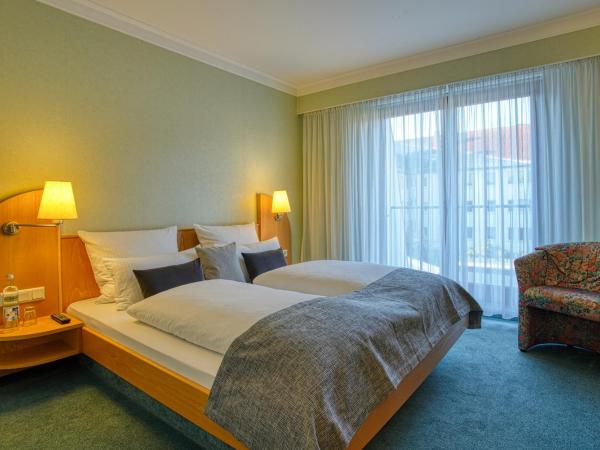 Hotel Kischers Landhaus : photo 4 de la chambre chambre double deluxe avec baignoire